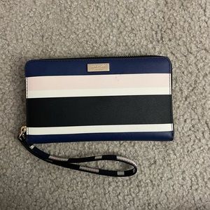 Kate Spade laurel way wristlet